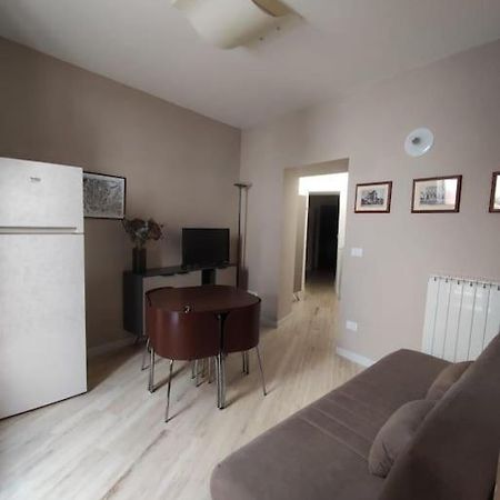 Ferienwohnung Dimora Tra Ciuchi E Poeti LʼAquila Exterior foto